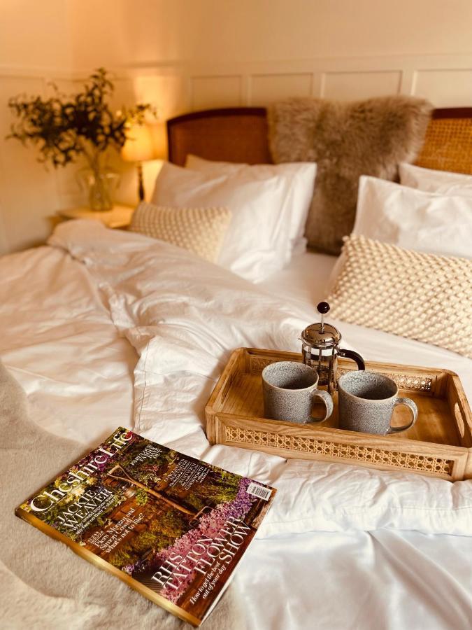 Luxury Barn With Hot Tub, Spa Treatments, Private Dining Little Budworth Zewnętrze zdjęcie
