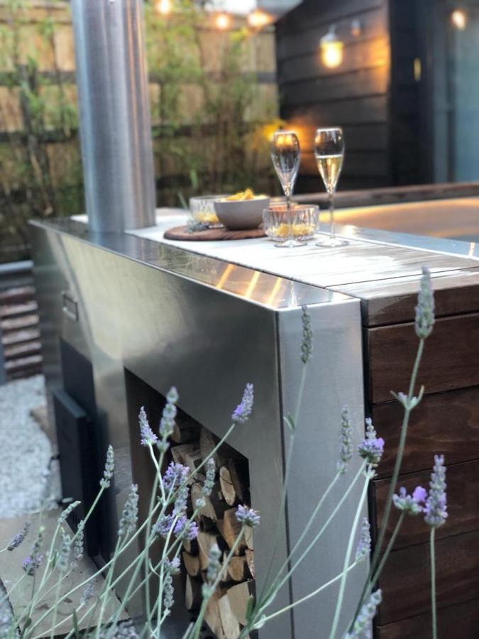 Luxury Barn With Hot Tub, Spa Treatments, Private Dining Little Budworth Zewnętrze zdjęcie